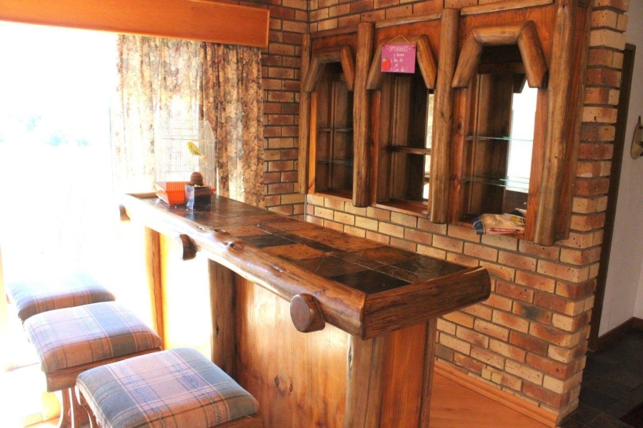 6 Bedroom Property for Sale in Van Der Hoff Park North West